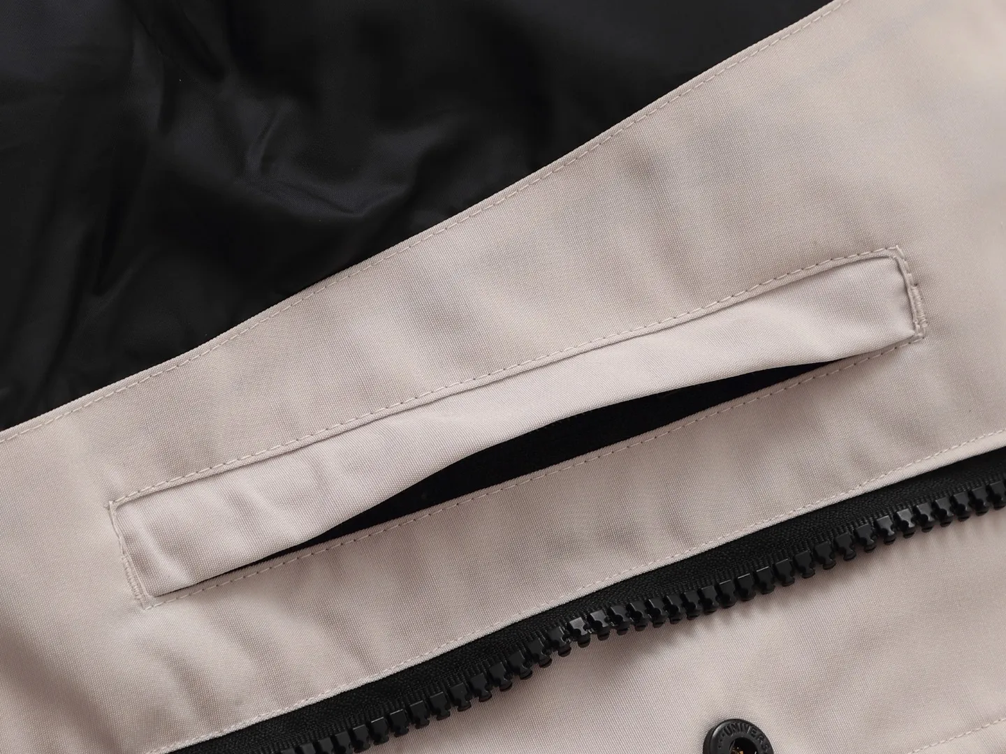 F Authentic Canada Goose CROFTON Classic DWR Wind Wall Sizes：XS S M L XL XXL